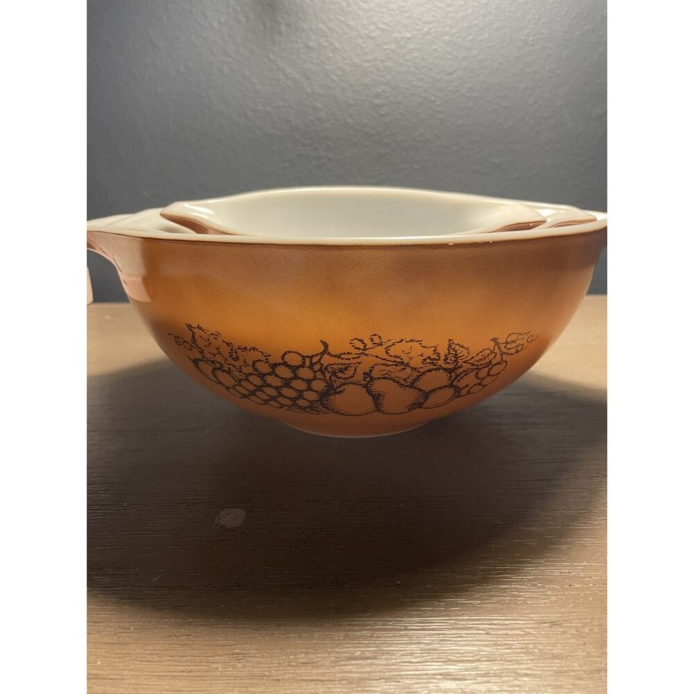 Pyrex Cinderella Mixing Bowls Old Orchard Pattern 2.5 Qt 1.5 Qt 1.5 Pint